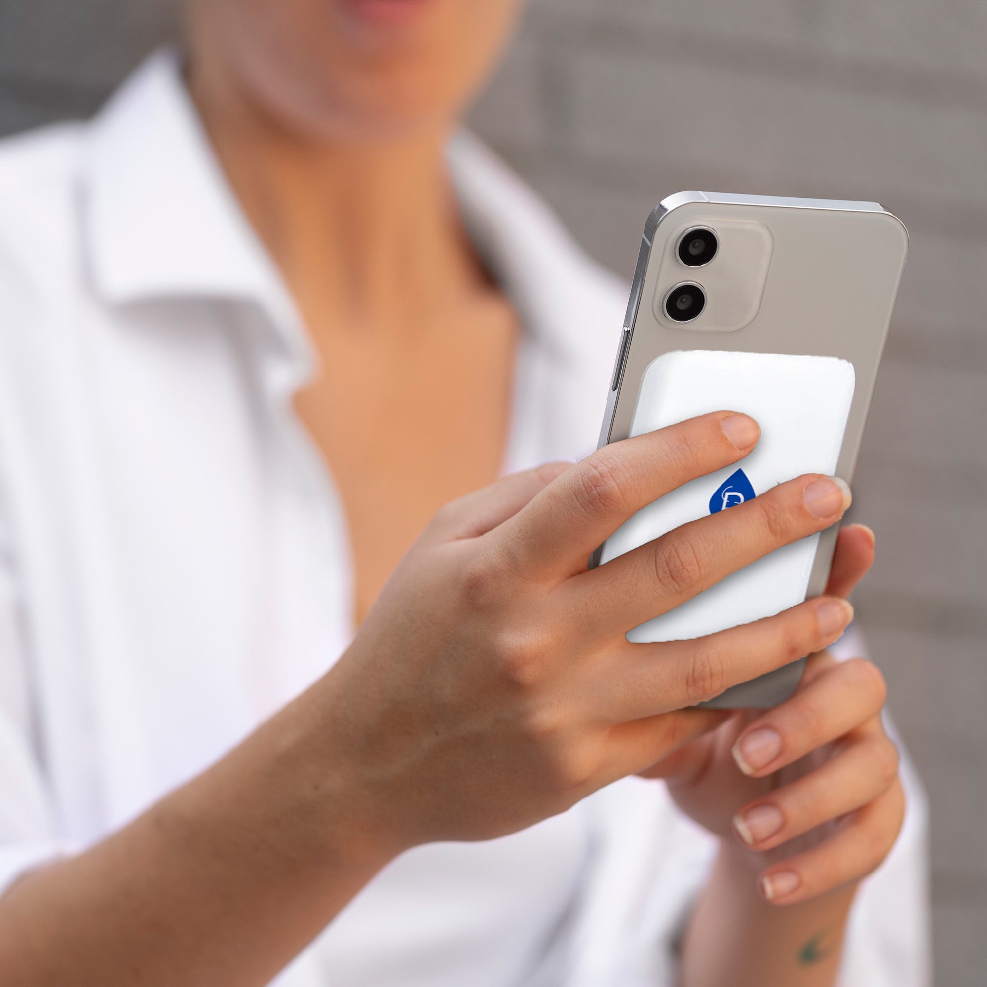 Magnetic Wireless Power Bank - Fast Charging Portable Charger